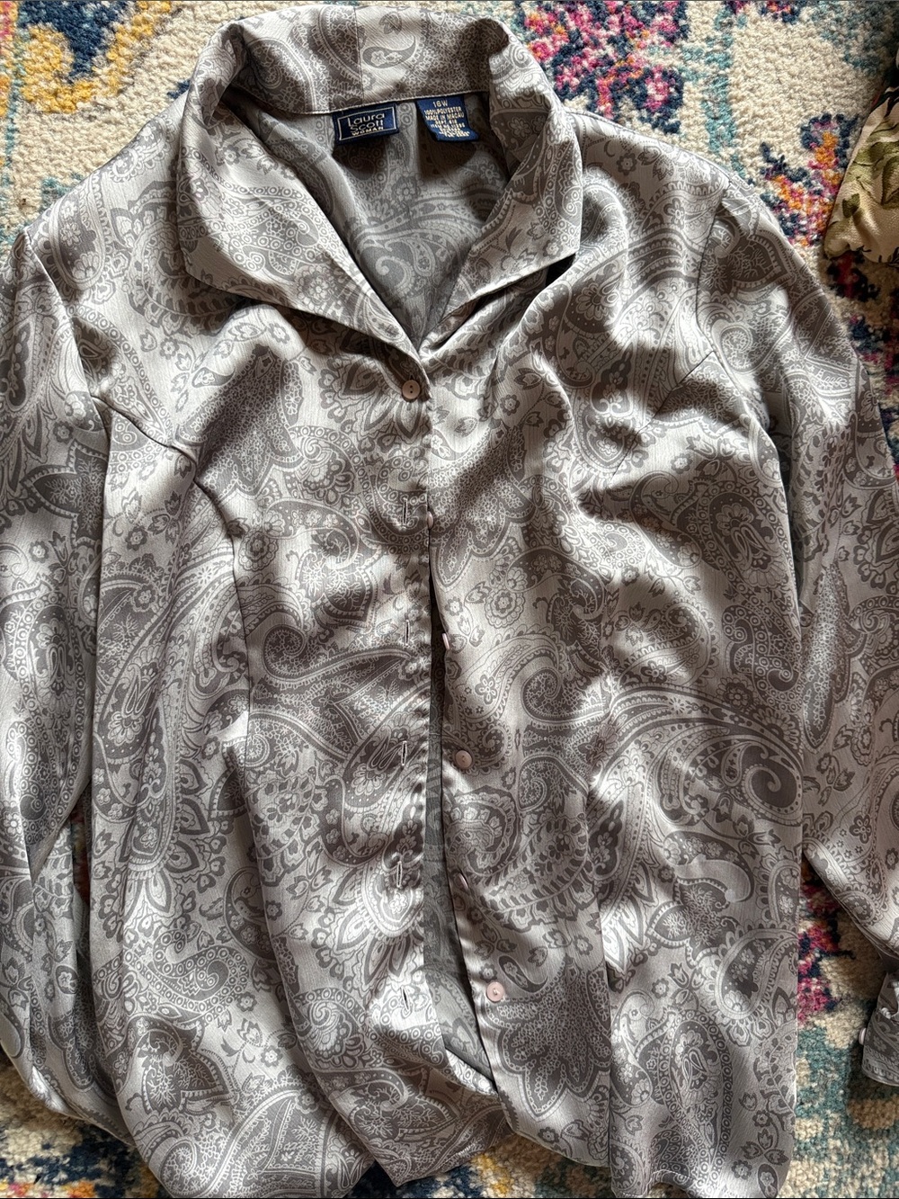 Laura Scott Light Gray Paisley Button-Down Shirt